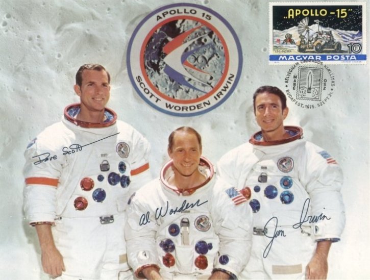 D. R. Scott parancsnok, A. M. Worden �s J. B. Irwin 1971. j�lius 26-�n indult az Apollo-15 fed�lzet�n 12 nap 7 �ra 12 perces �rrep�l�sre. Scott �s Irwin a Hadley-�rokn�l kipr�b�lt�k a holdaut�t. - Ih�rosi S�ndor mag�ngy�jtem�ny�b�l