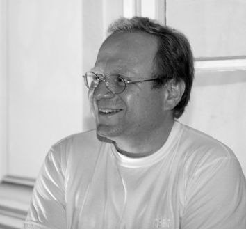  Zvi Meniker