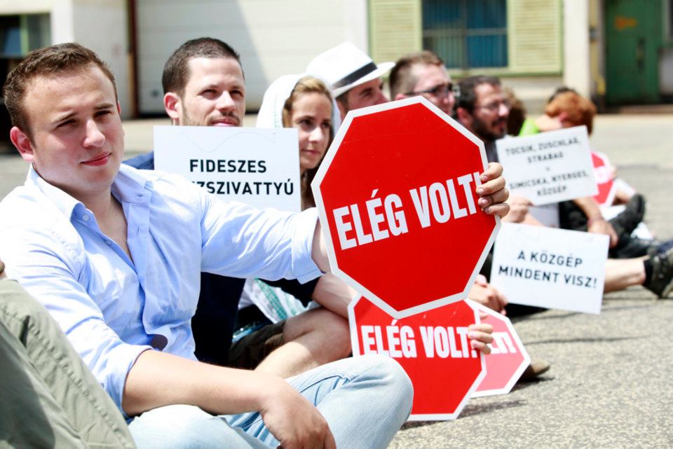 LMP-tüntetés a Közgépnél és a nemzeti érzelmű, kereszténydemokrata szadomazó