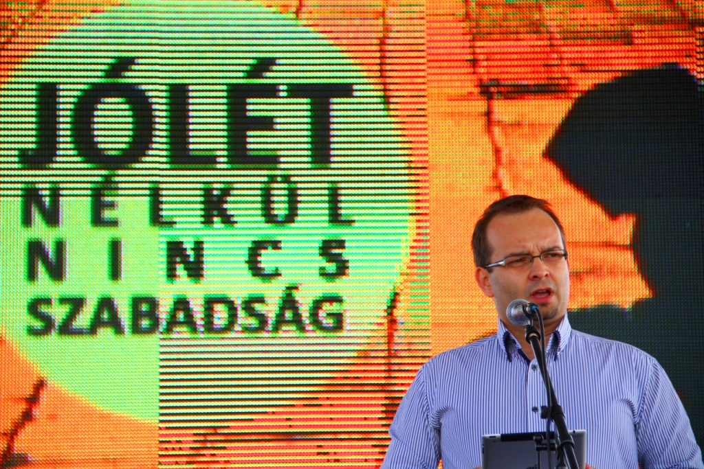 Újjáalakul a nyugatbarát Magyar Demokrata Fórum