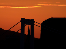 Orange background - Sunset over Budapest  / kismihok (flickr)