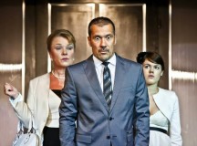A képviselői család. Hullan Zsuzsa, Mihályfi Balázs, Csobot Adél
Fotó: Átrium Film-Színház / Mészáros Csaba.