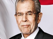 A nyugat és a kelet európai határon győzött a demokrácia